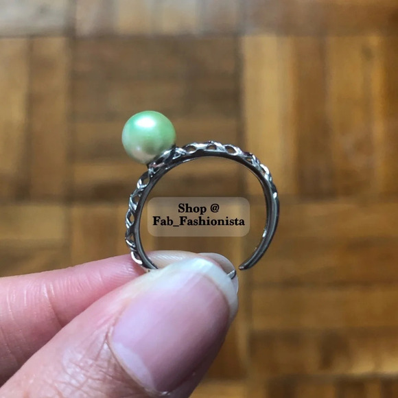 Sterling Silver Pearl ring - Picture 3 of 5